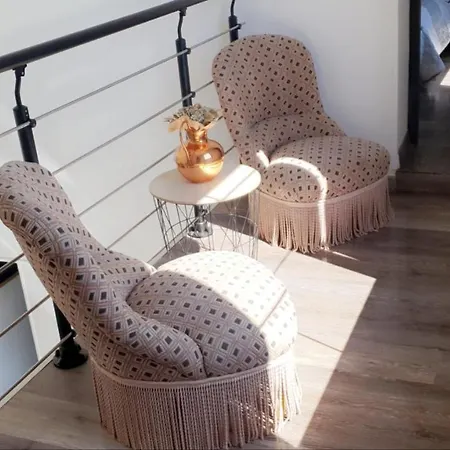 Chez Monique